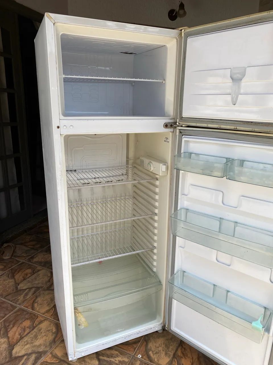 Geladeira cônsul 