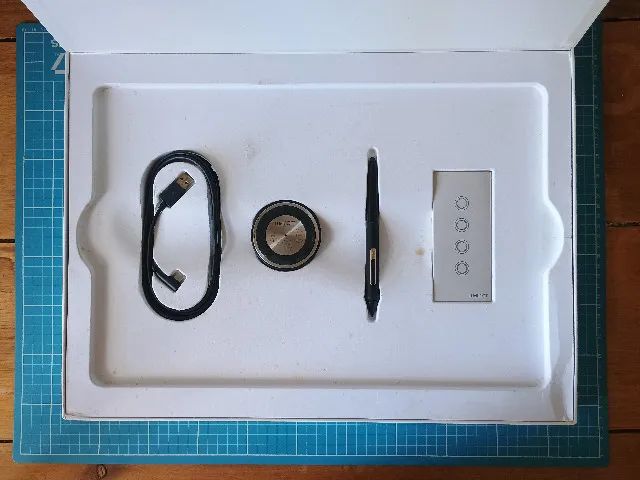 Mesa digitalizadora Wacom Intuos Pro L - PTH860 - Foto 2