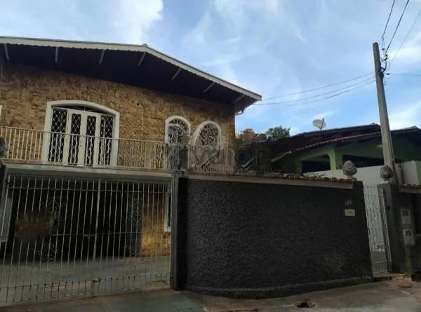 Sobrado à venda em Campinas, Vila Santa Isabel, com 3 quartos, com 267 m²