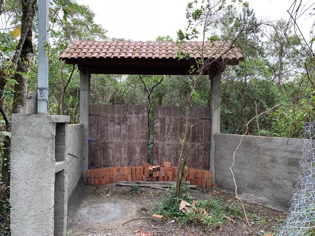 Chácara no RIACHO GRANDE fundos para Represa. PARCELADO