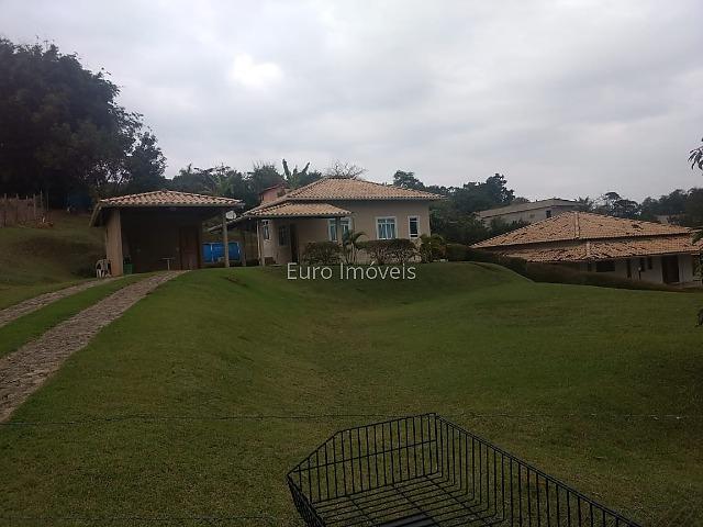 Está querendo uma granja? Confira essa no Condomínio Fazendinhas Miragem