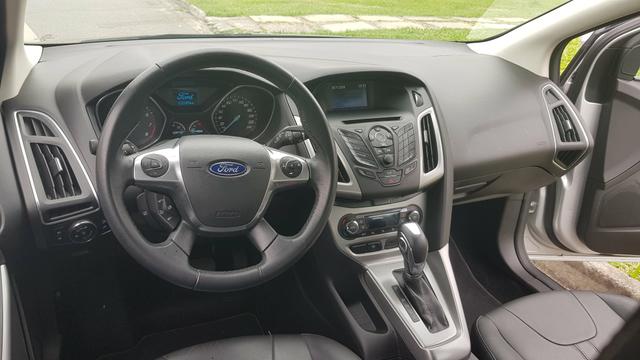 Ford Focus SE 2.0 powershift 2015 - Foto 12
