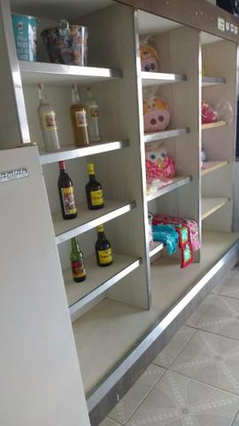 Estante de prateleiras