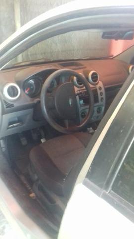 Ford fiesta sedam 2010 completo - Foto 3