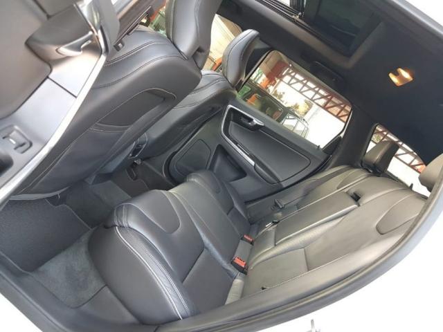 Volvo Xc60 2.0 TURBO R-DESIGN 4P - Foto 12