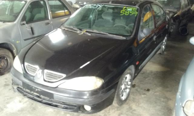 Sucata de Renault Megane RT 1.6 16v 2001 para retirada de peças - Foto 9