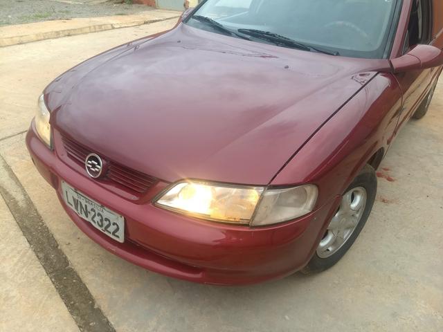 Vendo ou troco por carro um 1.0 que sejam flex - Foto 2