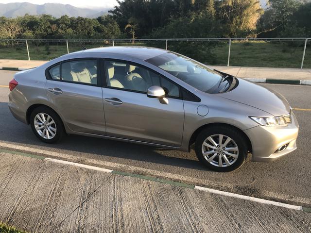 Honde Civic LXS 2014 1.8 - Foto 3