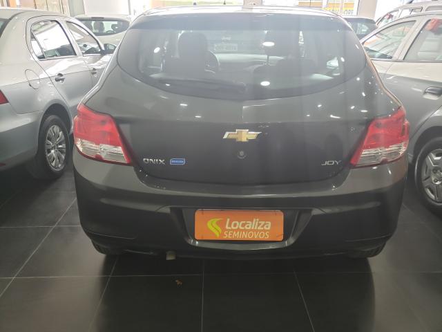 CHEVROLET ONIX 2017/2018 1.0 MPFI JOY 8V FLEX 4P MANUAL - Foto 2