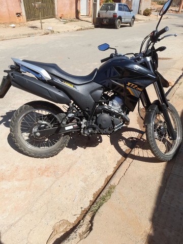 VENDO UMA LANDER 250