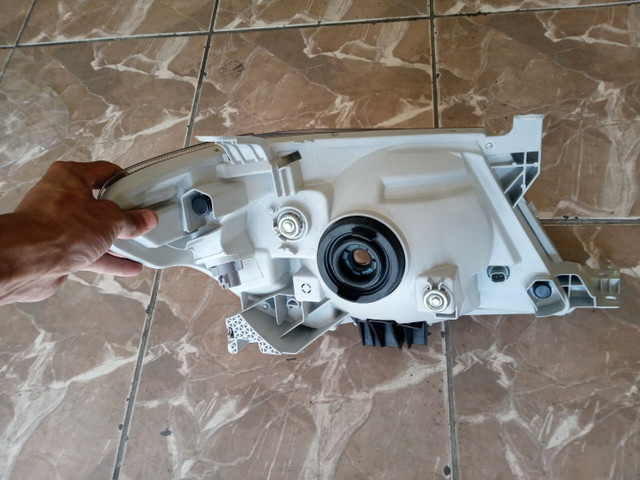 Farol esquerdo Toyota Hilux Srv 2006 / 2011 - Foto 4