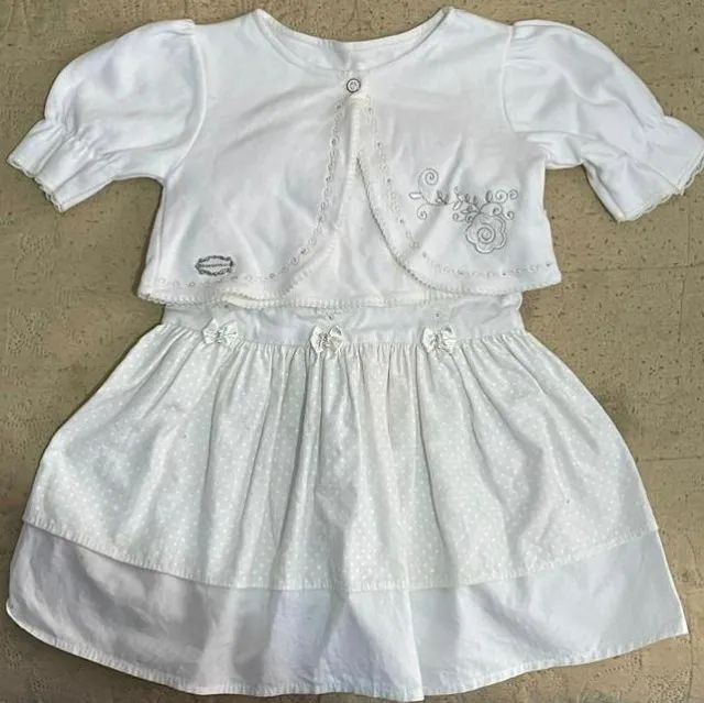 Conjunto Branco Vestido E Colete - Foto 2