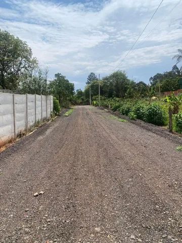Lote 26 de setembro 700m2 avenida principal condomínio Evora, com portão eletrônico - Foto 4
