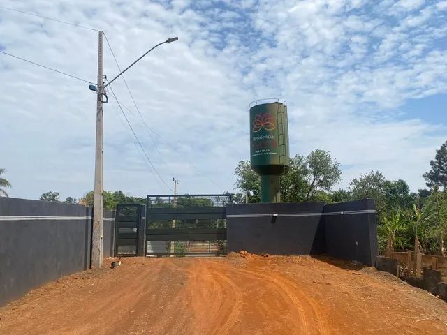 Lote 26 de setembro 700m2 avenida principal condomínio Evora, com portão eletrônico - Foto 3