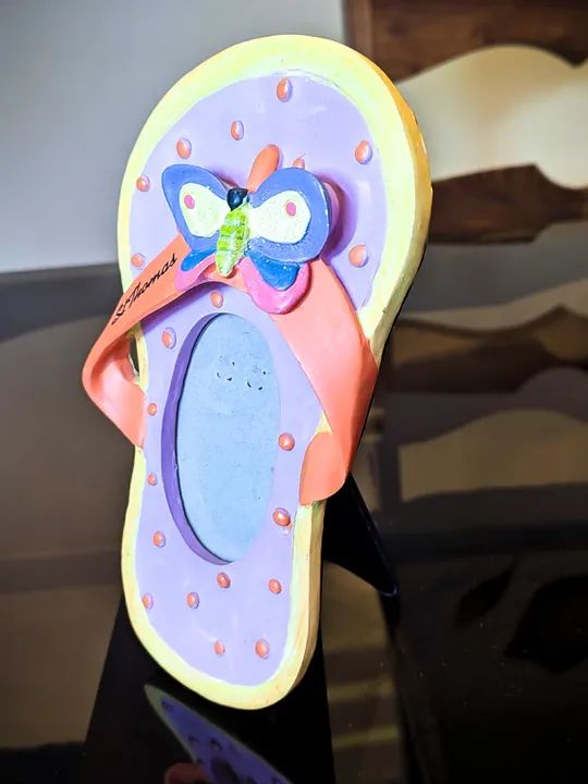 Porta-Retratos Chinelo - em resina - St. Thomas - Foto 2