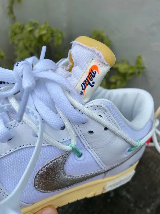 Off-White x Nike Dunk Low Lot 01 of 50 - 40BR