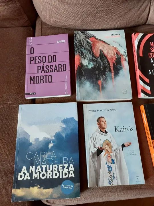 Livros á venda A Partir de 35,00 - Foto 2