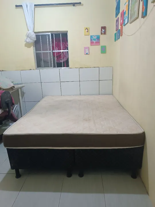 VENDE-SE CAMA QUEEN ?