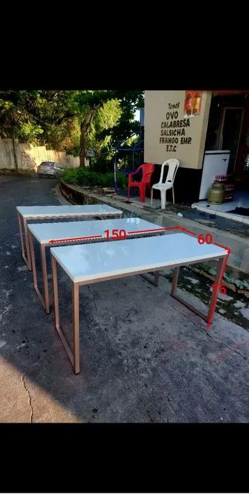 Mesa reta estilo industrial 