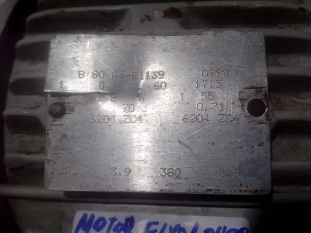 Motor Usado Eixo Longo Flange Trifásico  3\4 CV  1715 RPM - Foto 4