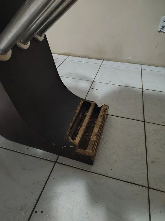 Mesa de vidro com 8 cadeiras  - Foto 3