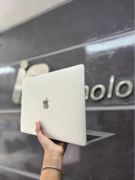 Macbook Pro 2019 Touch ID / Touch Bar - i5 - 8GB ram - 256SSD -  - Foto 3