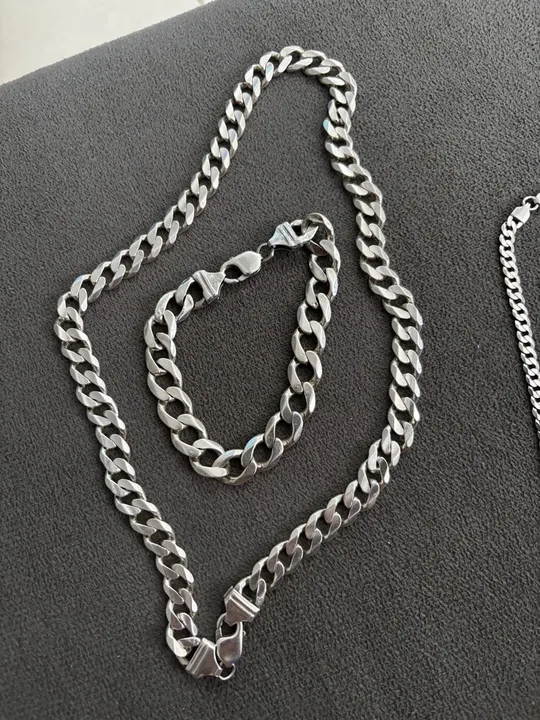 Conjunto de Colar e Pulseira em Prata