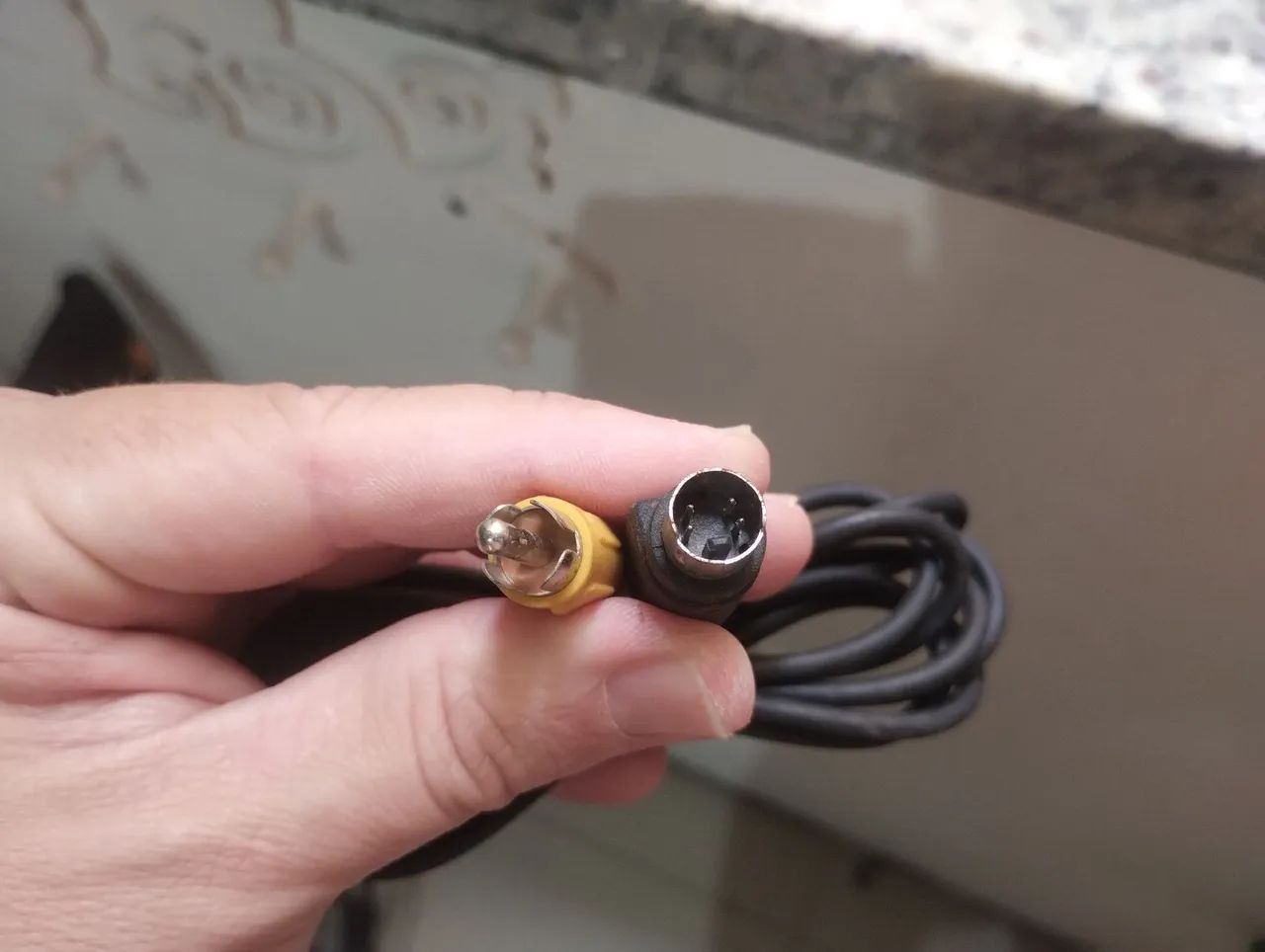 Cabo S-Video para 1, 2 ou 3 RCA (AV)