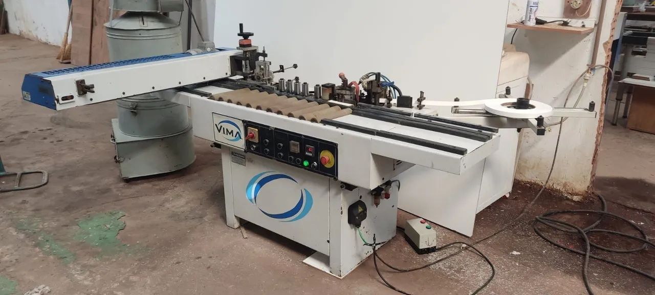 Coladeira de bordas semi automática Cola, refila e destopa usada