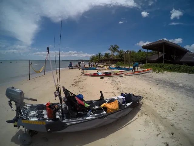 Vendo Caiaque Iron com Registro para Motor  - Foto 3