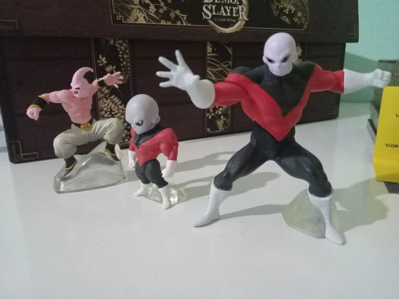 Três miniaturas Dragon Ball Super e Z originais Bandai gashapons