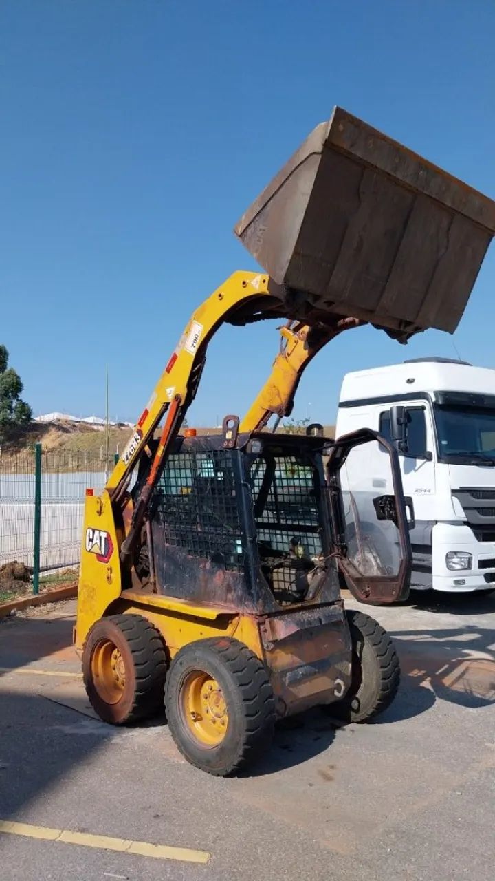 mini carregadeira caterpillar 226 ano 2022 - Foto 8