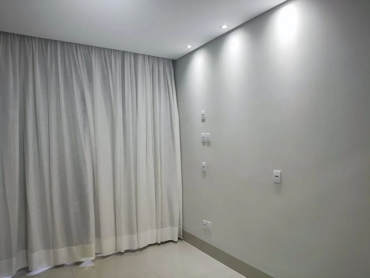 Alugo Casa Térrea no Condomínio Primor das Torres  R$ 8.500,00 - Foto 4