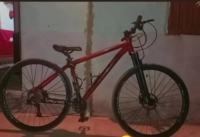 Essa bicicleta tá nova e bem conservada