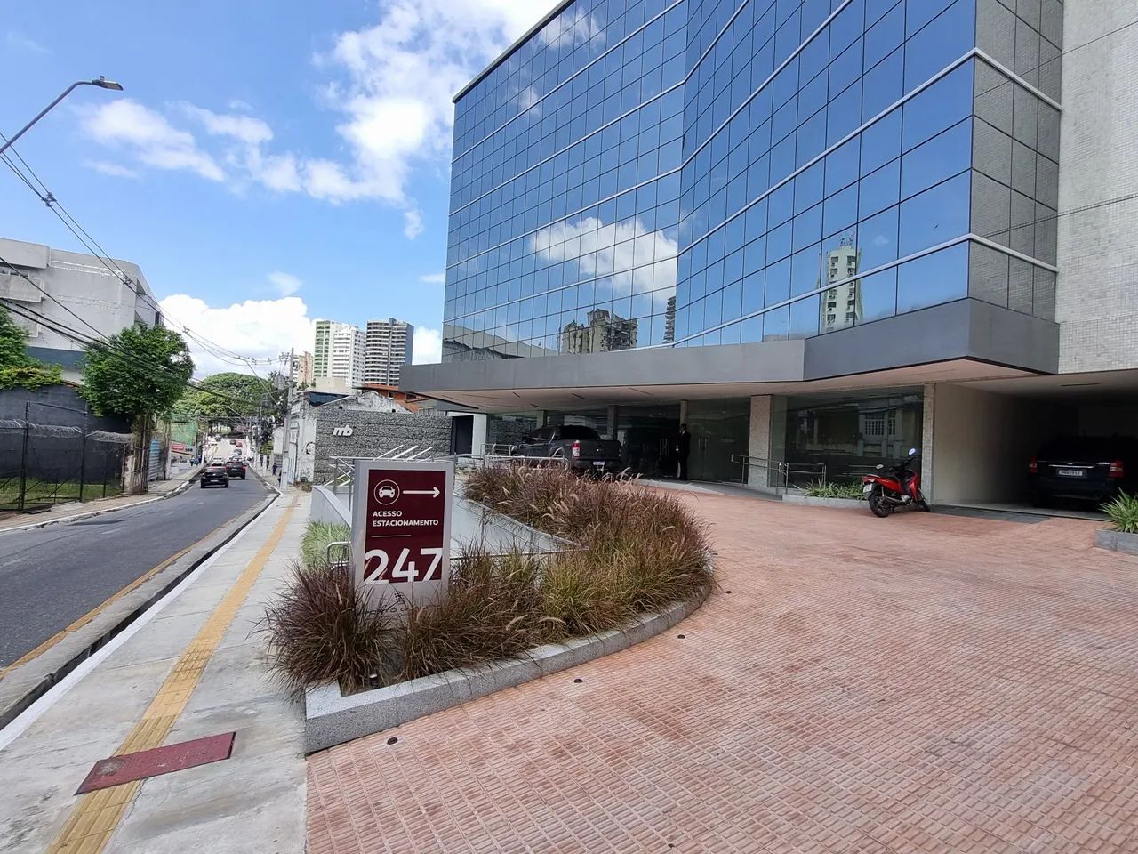 Porto Quality. Salas Comerciais e Hospital.