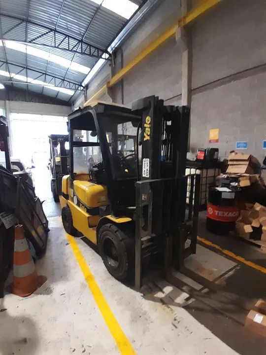 Empilhadeira Yale 50mx 2,5t ano 2019 - Foto 4