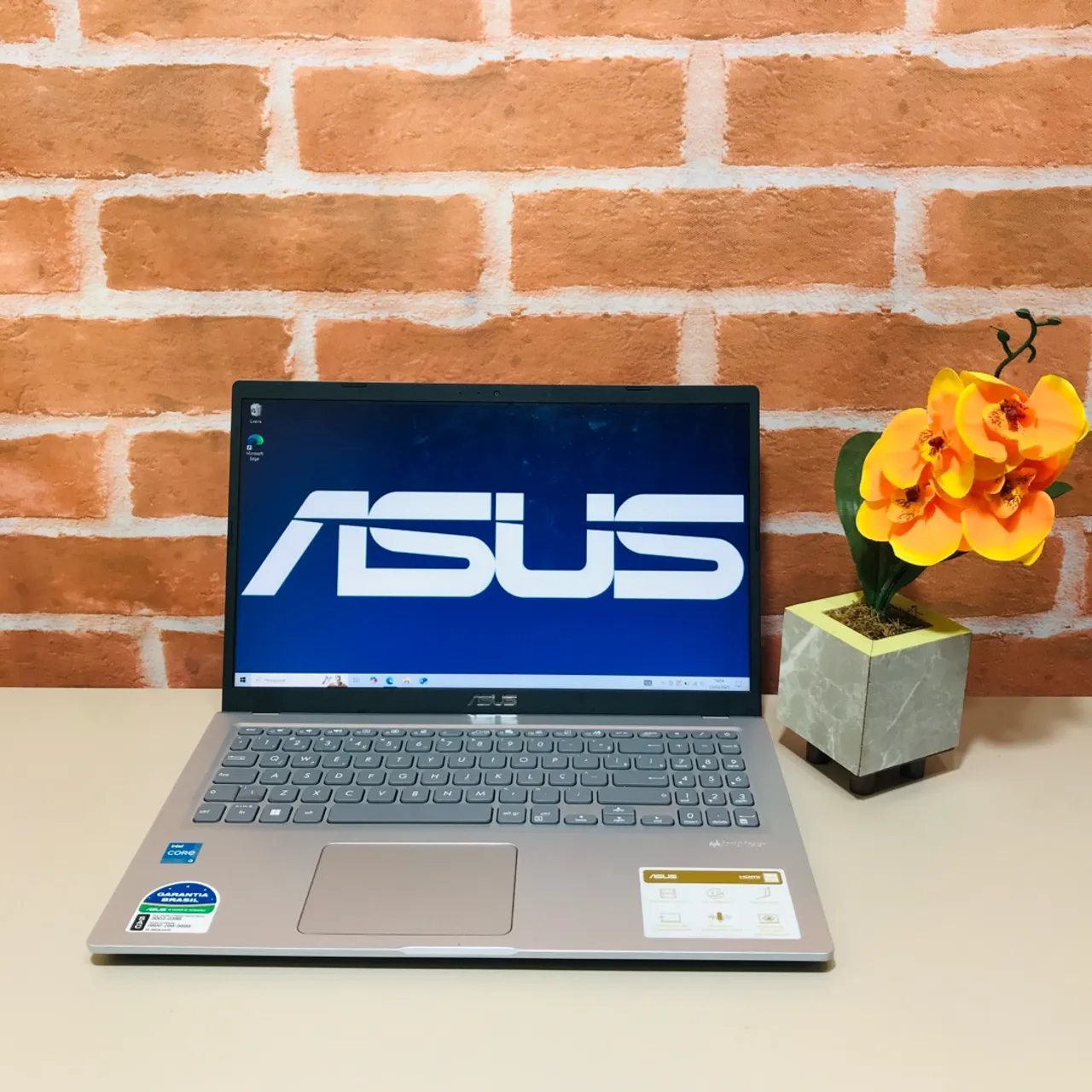 Notebook Asus i3 de 11ª Geração/ Ram 8GB/ Ssd 256GB/ Placa Intel Graphics 4GB