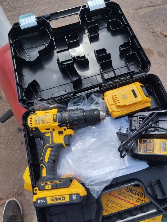 Furadeira e Parafusadeira Dewalt 20V - Foto 2