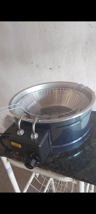 Fritadeira Elétrica nova sem uso, entrego dependendo de onde seja  - Foto 2