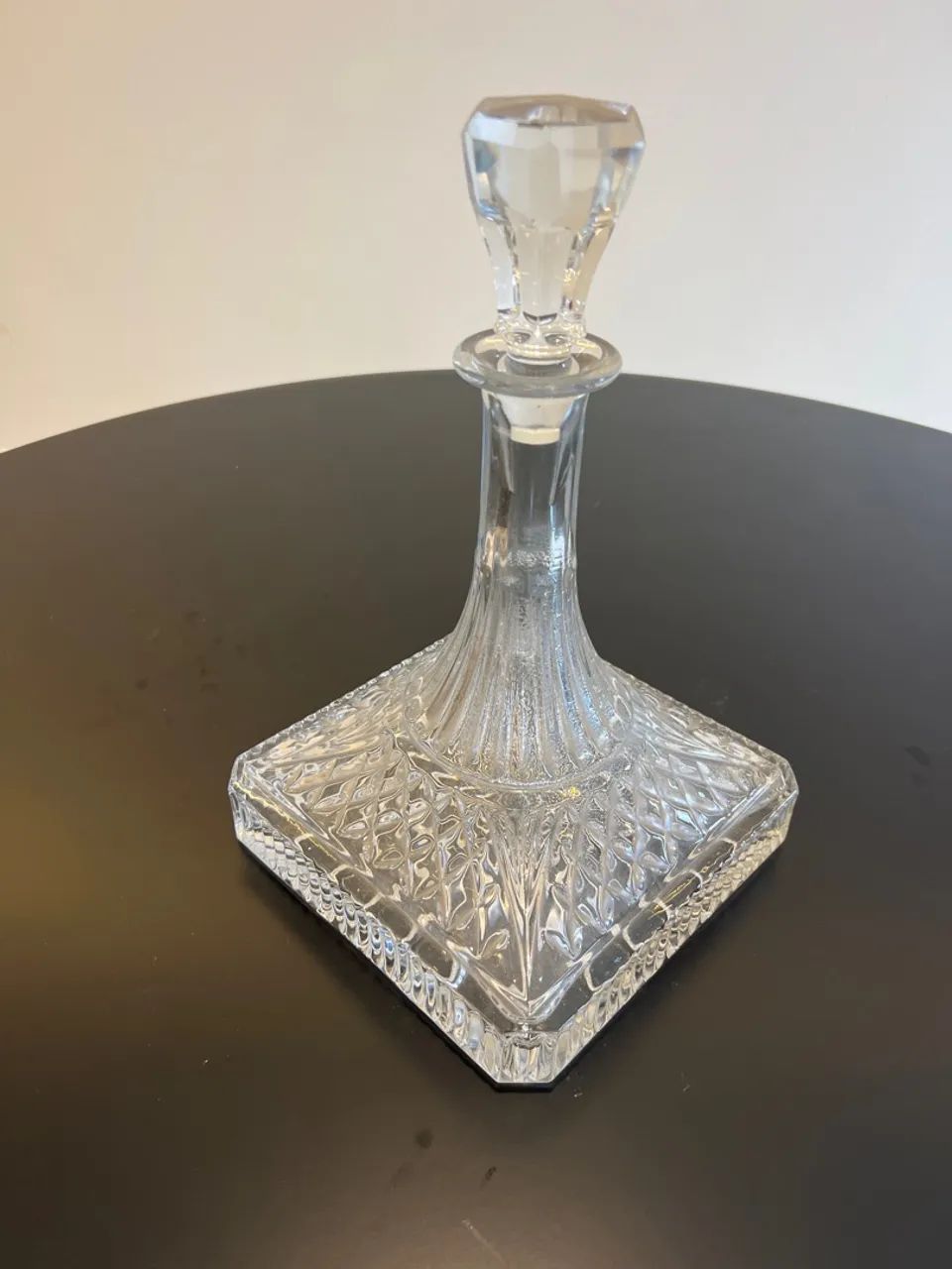 Decanter de Cristal - Decoração Elegante