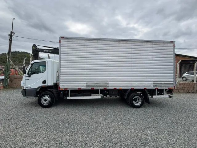 Mercedes-Benz Accelo 1016 Automático - Foto 13