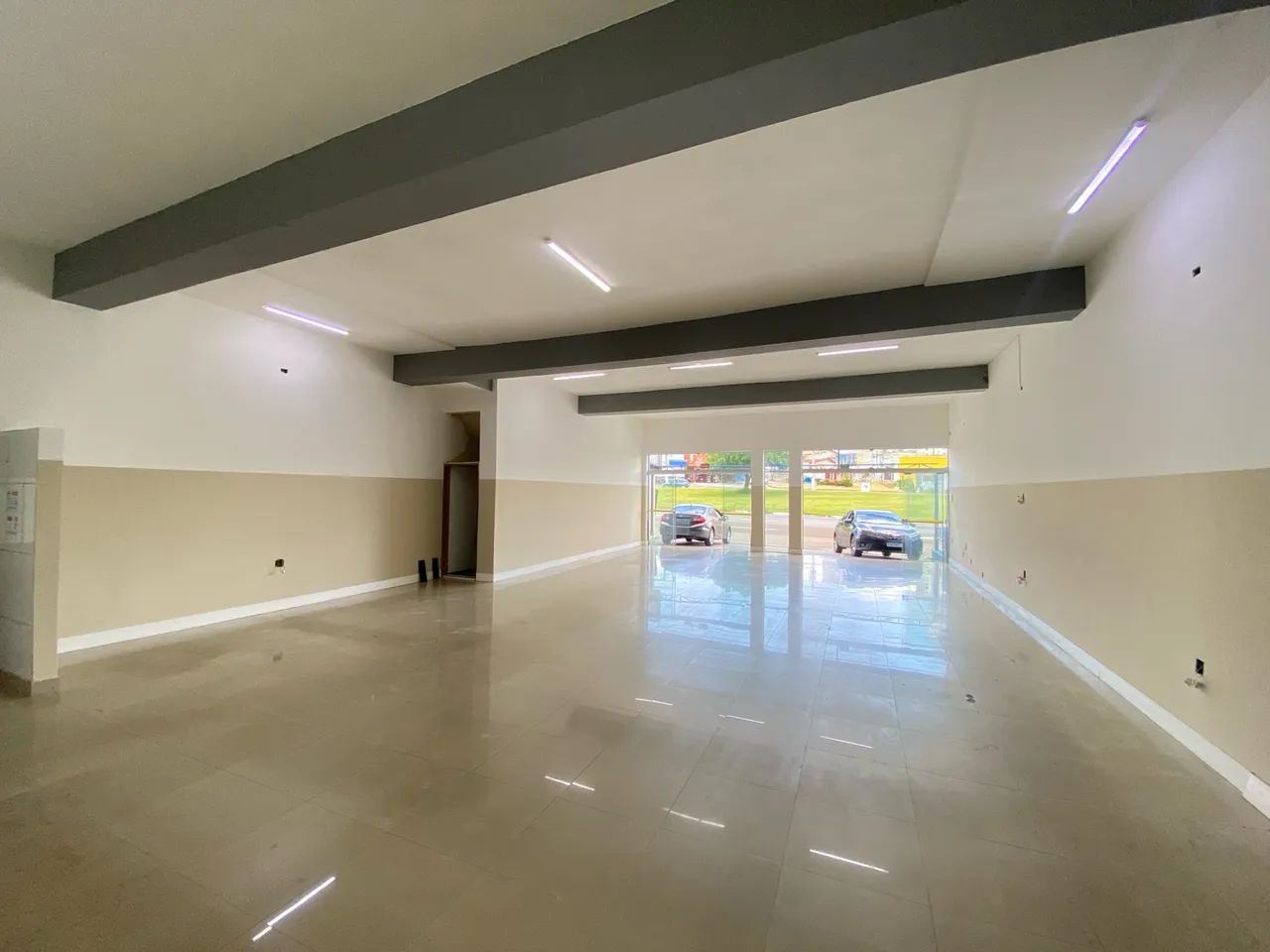 Grande Salão Comercial 200 m² - Frente Avenida da Emancipação + 4 Vagas - Hortolândia - Foto 6