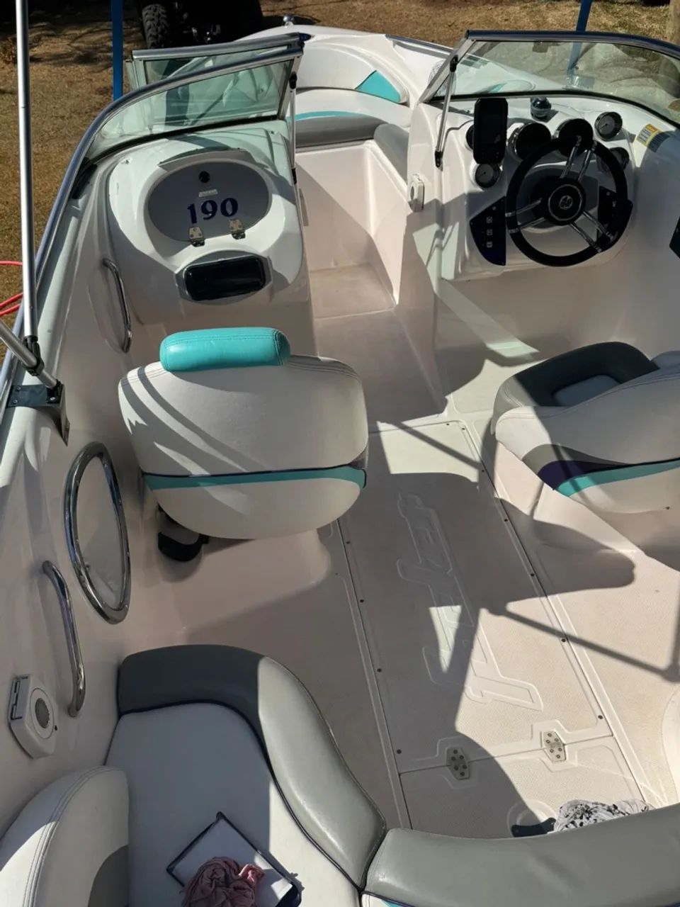 Lancha 19 pés Focker 190 style  80 horas motor yamaha 130 HP ano 2005  revisada tudo ok - Foto 11