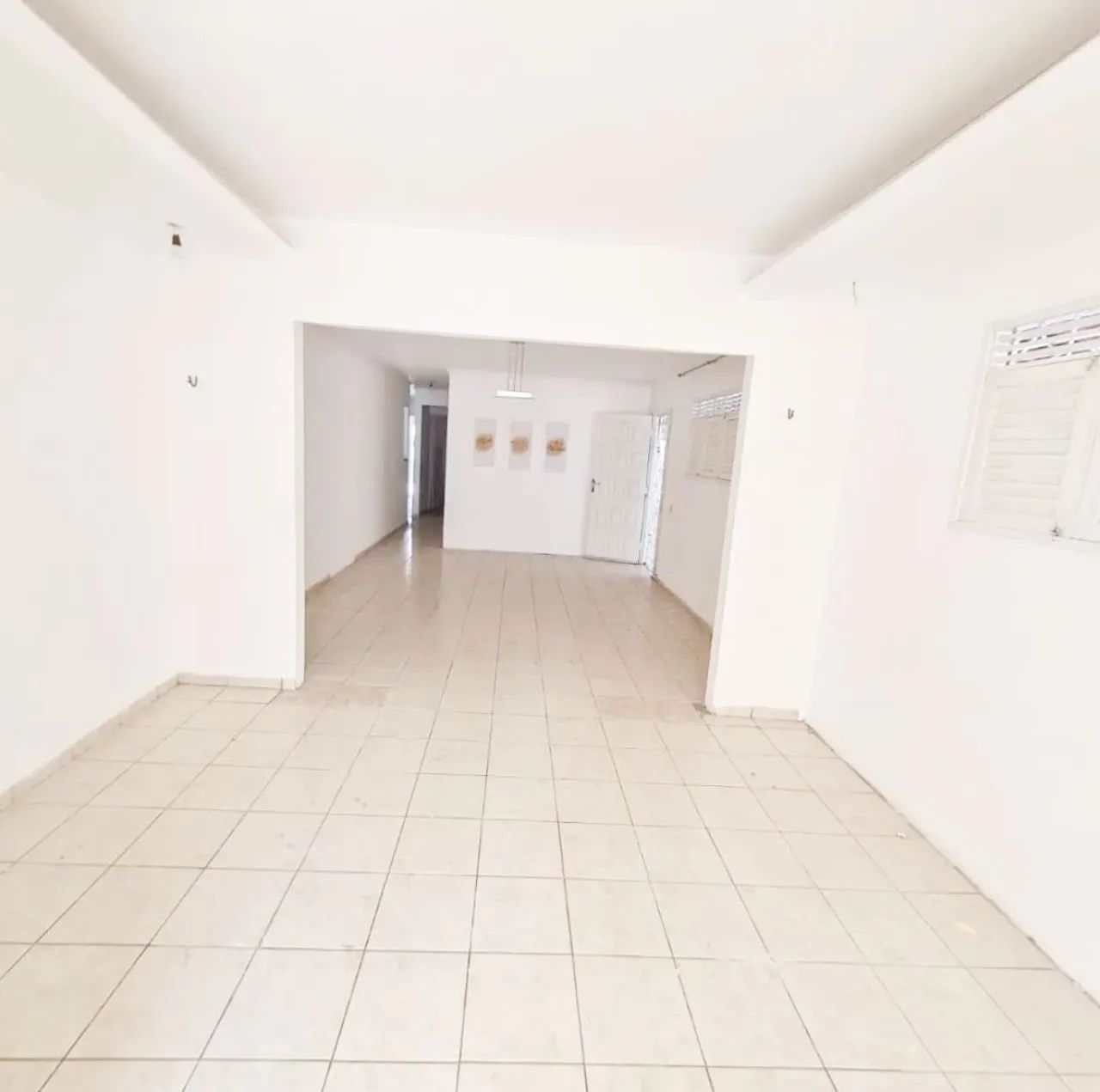 Aluga-se ou vende-se, casa residencial ou  comercial- Portal do Sol 