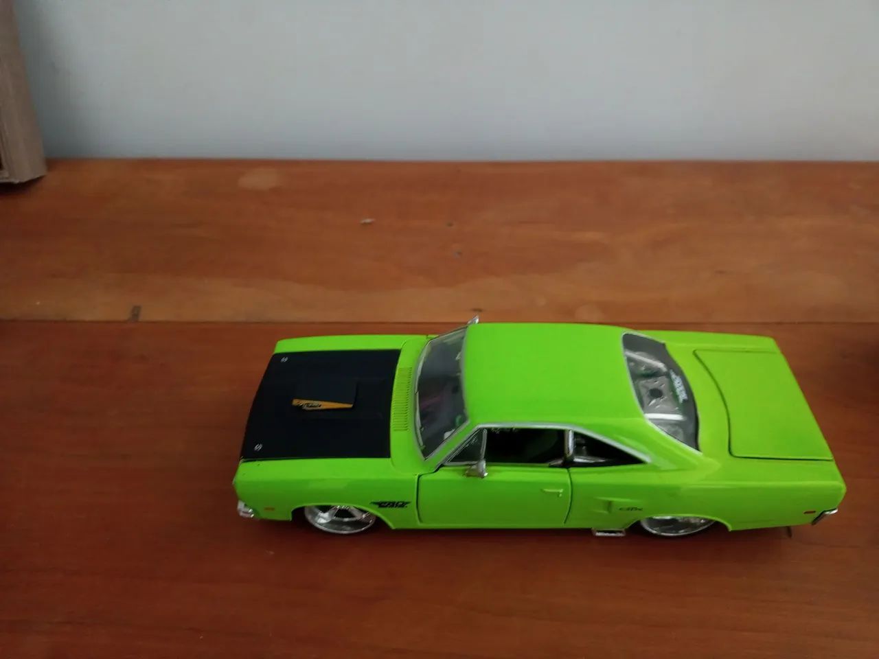 Miniatura Maisto 1/24 Plymouth zerado - Foto 2