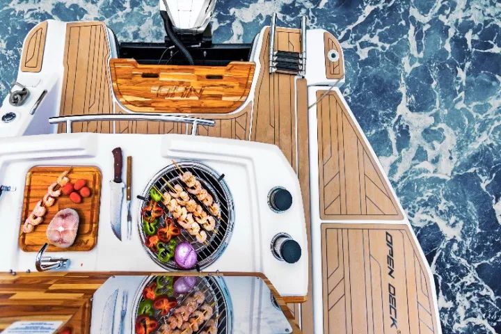 Lancha NHD 280 (275 nomenclatura Internacional) Cabinada Zero com motor Popa - Foto 7