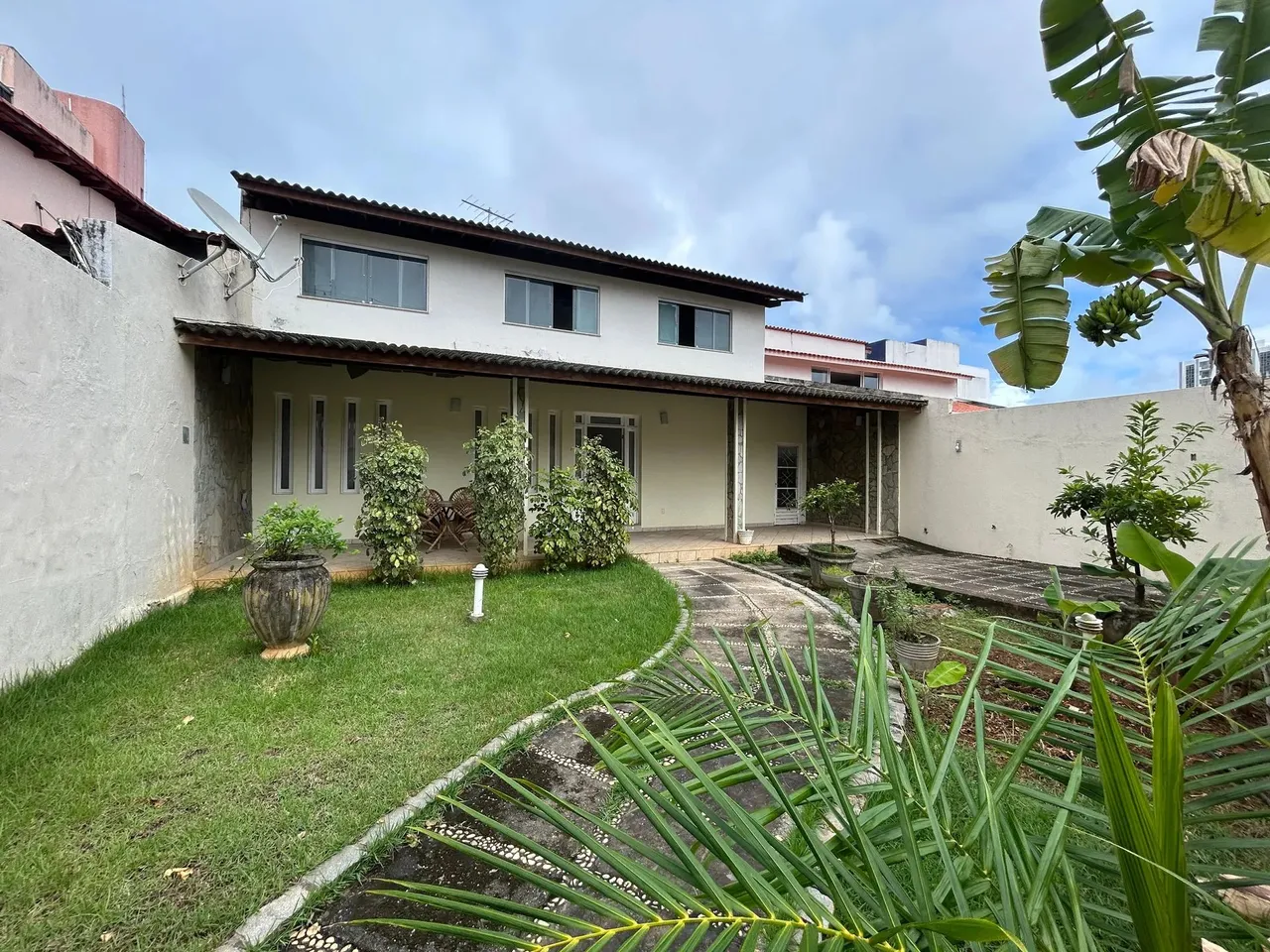 Casa á venda 4/4, suítes 180M² - Pituba