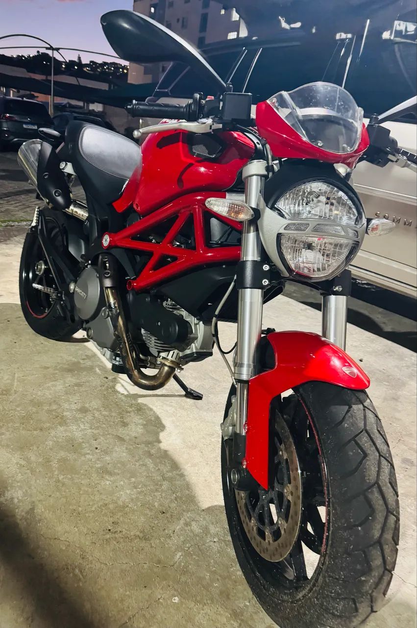 Ducati Monster 796 muito nova  - Foto 3