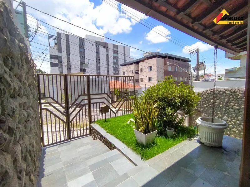 Casa para aluguel, 4 quartos, 1 suíte, 2 vagas, Centro - Divinópolis/MG - Foto 2