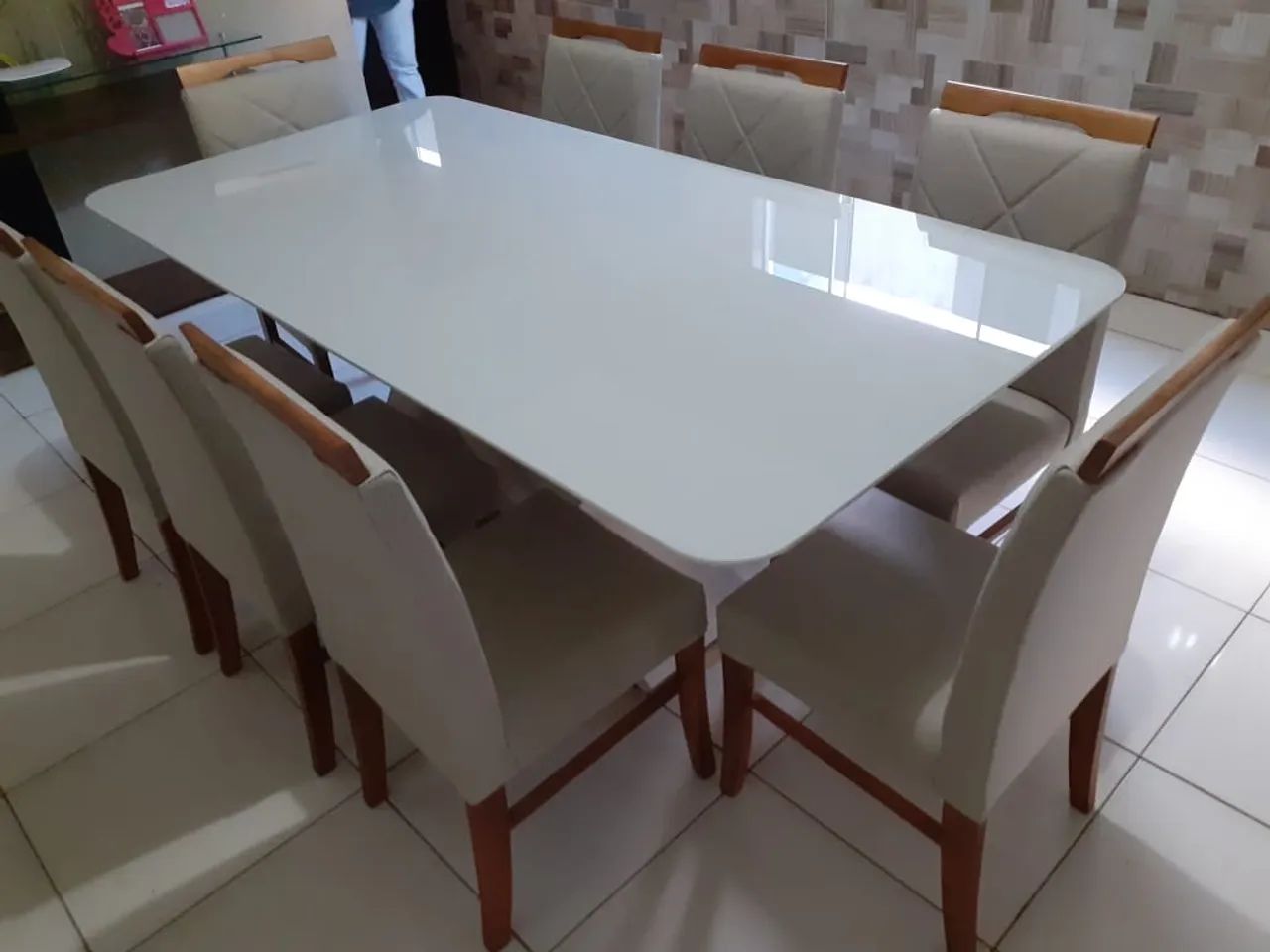 Mesa de Jantar Moderna com Design Exclusivo - Foto 2